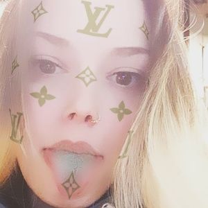 Meet your Posher, Alissa